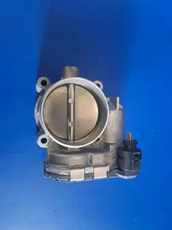 Spjällhus OEM 079133062C för Audi S8 D3 5.2 FSI V10