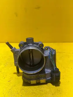 Spjällhus OEM 92067741 för Chevrolet Captiva 2.4