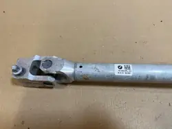 Eje de columna de dirección BMW OEM 6862088 - Usado