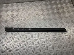 BMW OE 9451517 dörrtätning vänster bak X1 U11