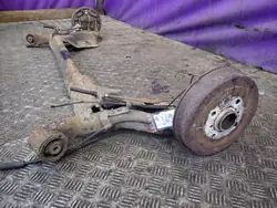 Poutre d'essieu arrière OEM Zawada-381884- Citroen C1