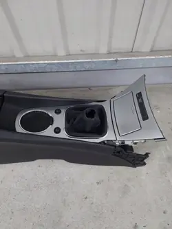 AVENSIS T27 Middenconsole Armsteun Set OEM