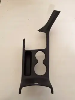 Tunneli kansi kehys Sportage IV OEM 84651-F1CA0WK