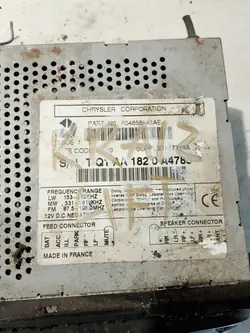Radio CD Casete Chrysler PT Cruiser P04858543AE