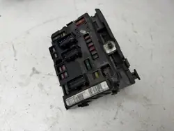 Boîte à fusibles OEM 9641258080 pour Citroën C5 II 2.2L Diesel