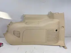 OEM 11GM305A Moldura Porta-Malas Direita Cadillac Escalade