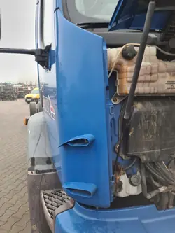 OEM NAROŻNIK POLIK OWIEWKA PRAWY VOLVO FL EURO 5