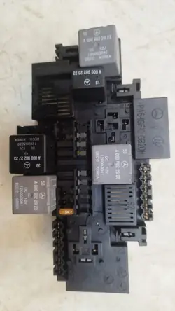 Mercedes Sulakemoduulikehys OEM A2229063302