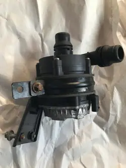 Pompe à eau Mercedes A0005002586