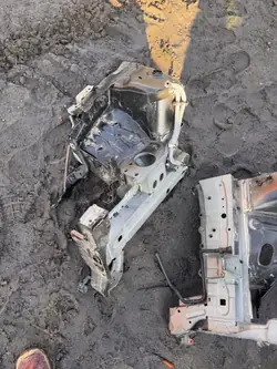 Etupään oikea lokasuoja OEM - Renault Megane IV