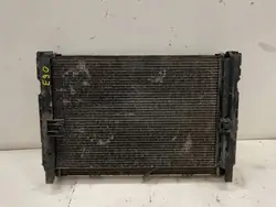 Radiateur d'eau avant BMW M3 E90 OEM 899189