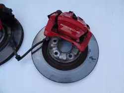 Porsche OE 95B615405AG 95B615406AG Taka-akselin jarrukokonaisuus