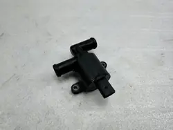 Jäähdytysnesteen venttiili OEM 4H0121670A Audi A8 D4:lle