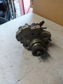 Brandstofpomp Mercedes E-Class W207 W212 OM642 A6420701201