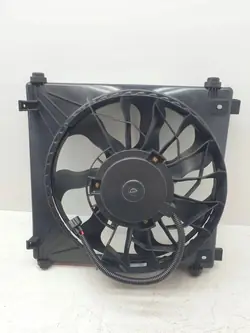 Tesla Model S Tuulettimen kotelo OEM 6007614 Vasen puoli