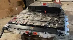 Batería Renault OE 60Ah OEM 295108737R Usada