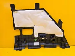 Lynk & Co 01 konsolskydd OEM 8889917073 Svart