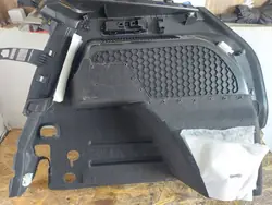 VW TIGUAN III Vänster Bagageutrymmessidopanel OEM 571867427