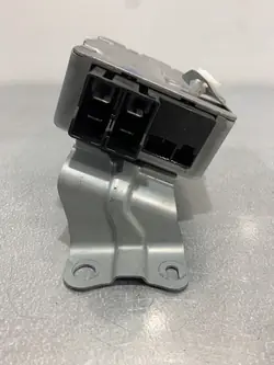 Toyota Prius ohjausavustinmoduuli OEM FBZ19239