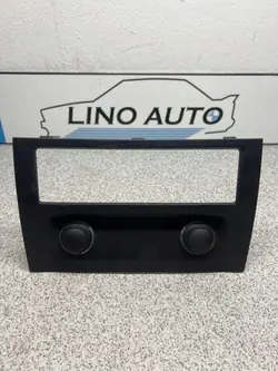 BMW 12V-pistorasia OEM 9178351 5-sarjan GT:lle