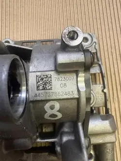 Pompe à huile Mini OE d'occasion OEM 7823007 pour Cooper R57