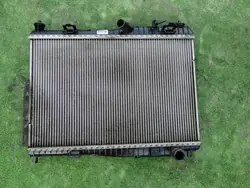 Radiador de agua Ford Fiesta mk7 8V51-8005-BE