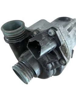 Pompe à eau BMW OEM 7588885XX pour X5 E70