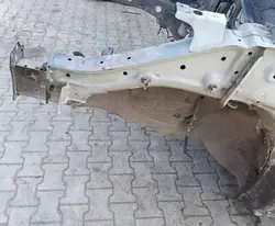 Kia OE FLS17879 Fram vänster längsbalk