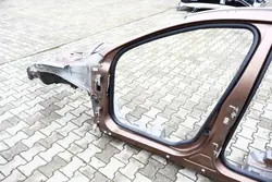 Volvo XC60 I vasen etupelti OEM 1274734588