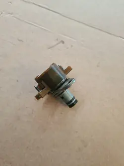 Oljeventilsensor DC 038047 181850 för Ford F-MAX 500