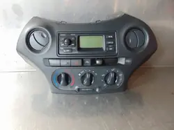 Toyota Yaris I Lift -radio OEM 86110-52140