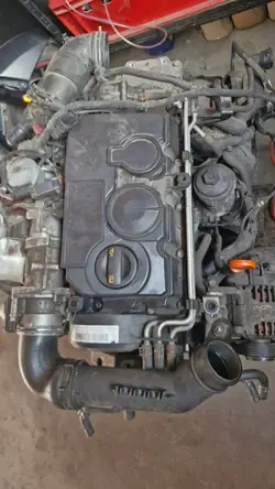 Kokonainen Moottori 1.9 TDI BLS VW Audi Seat Skoda