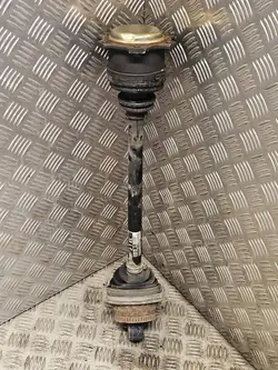 VW Passat B5 1.9 TDI Vänster Drivaxel Manuell