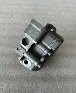 Pompe à huile d'occasion OEM 03G115105C VW Audi 2.0 TDI