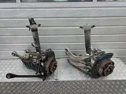 Porsche Cayenne III takajousitus OEM 9Y0513031C