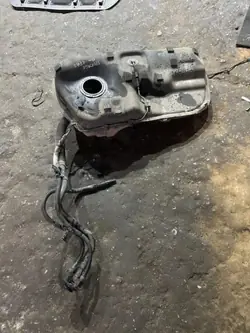 Depósito combustible OEM 311002Y250 para Kia Sportage IV 1.7 CRDI