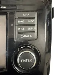 Pantalla GPS Nissan OEM 7513750235 - Usado