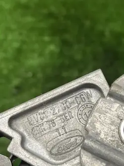 Mécanisme de frein à main Ford OEM AV612730CGW Focus IV