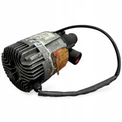 70347596 Bomba de refrigerante Volvo - Usada