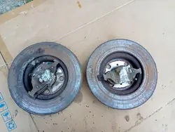Toyota Yaris 2 II 05-11 Voorremmen & Blokken Set