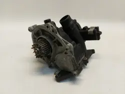 VW Vesipumpun Termostaatin Kotelo OEM 06L121111J