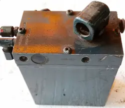 Bomba elevadora cabina Iveco Stralis OEM 41241683 - Usado