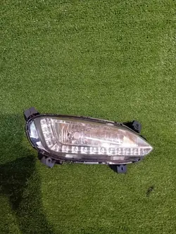 Farol DRL Halogéneo Direito Dianteiro OEM CSC28351 Hyundai