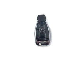 Clé Mercedes OEM UHP2240 - 2 Boutons Argent Occasion