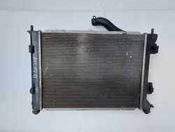 Käytetty jäähdytin OEM HY11091RE Hyundai IX20 Kia Venga