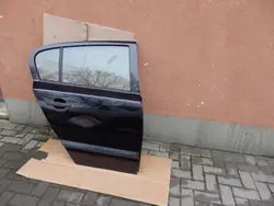 OEM Ovi Opel Astra H - Oikea Taka Pyöreä Pistoke