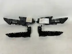 AUDI A3 Soporte de Parachoques Derecho Izquierdo Frontal 8V3807320 8V3807319