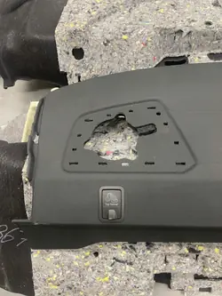 Prateleira de bagagem Audi A3 8Y Sedã OEM 8Y5863411B