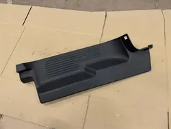 OEM R2X6-V13244-AF Rechte Hintere Trittstufenabdeckung Ford Courier