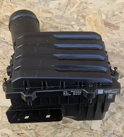 Luftfilterhus OEM 5Q0129601CC för VW Skoda